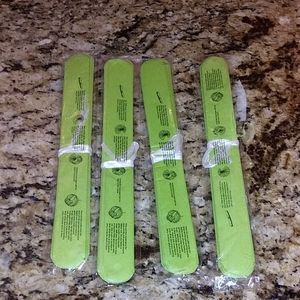 1006 Set of 4 Tissue Paper Pom Poms